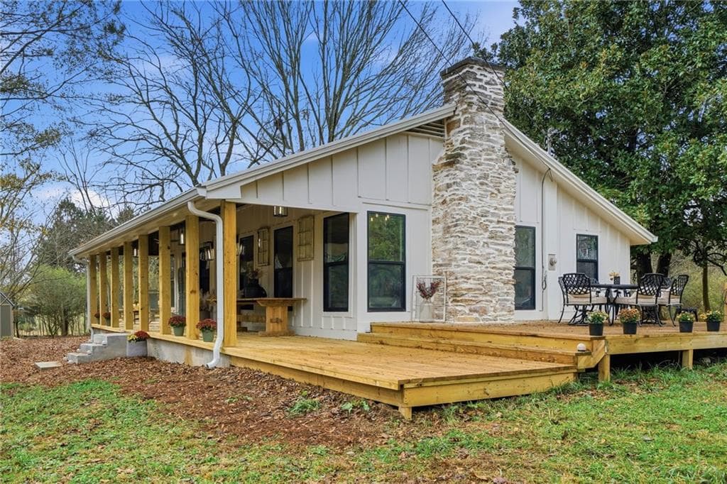 1 bedroom, 2 bathroom, 1,000 sq ft single family residence for rent at 356 Hyde Road, Jasper, GA 30143 for $2,200 a month