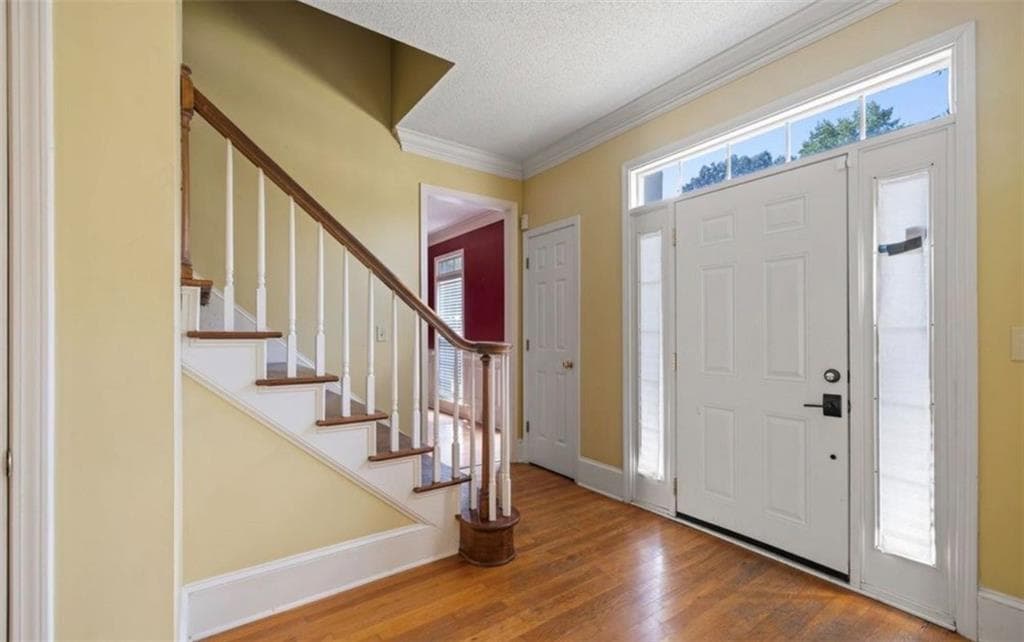 4 bedroom, 3 bathroom, 2,777 sq ft single family residence for rent at 5645 Hunters Chase Drive, Lithonia, GA 30038 for $1,900 a month — photo 2