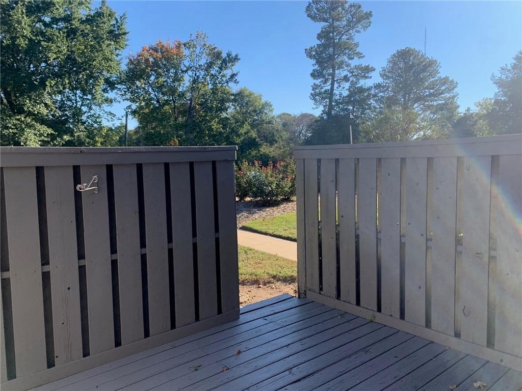2 bedroom, 2 bathroom, 928 sq ft townhouse for rent at 1235 Riverside Drive B 4, Gainesville, GA 30501 for $1,350 a month — photo 5