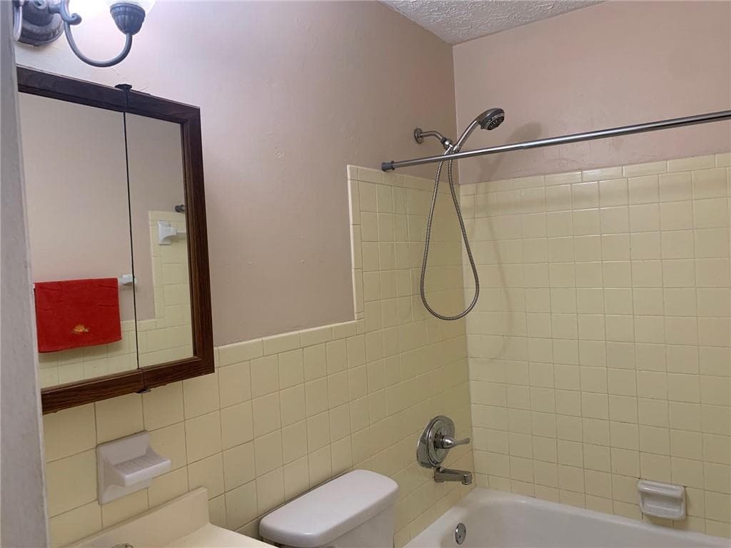 2 bedroom, 2 bathroom, 928 sq ft townhouse for rent at 1235 Riverside Drive B 4, Gainesville, GA 30501 for $1,350 a month — photo 8