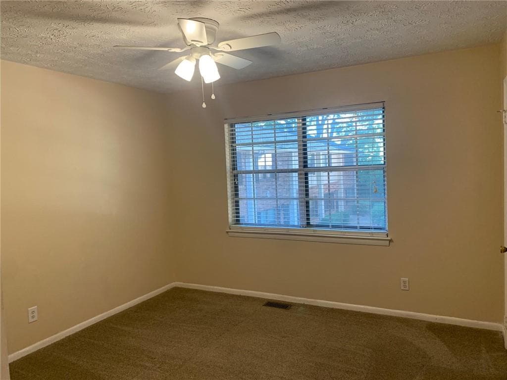 2 bedroom, 2 bathroom, 928 sq ft townhouse for rent at 1235 Riverside Drive B 4, Gainesville, GA 30501 for $1,350 a month — photo 9