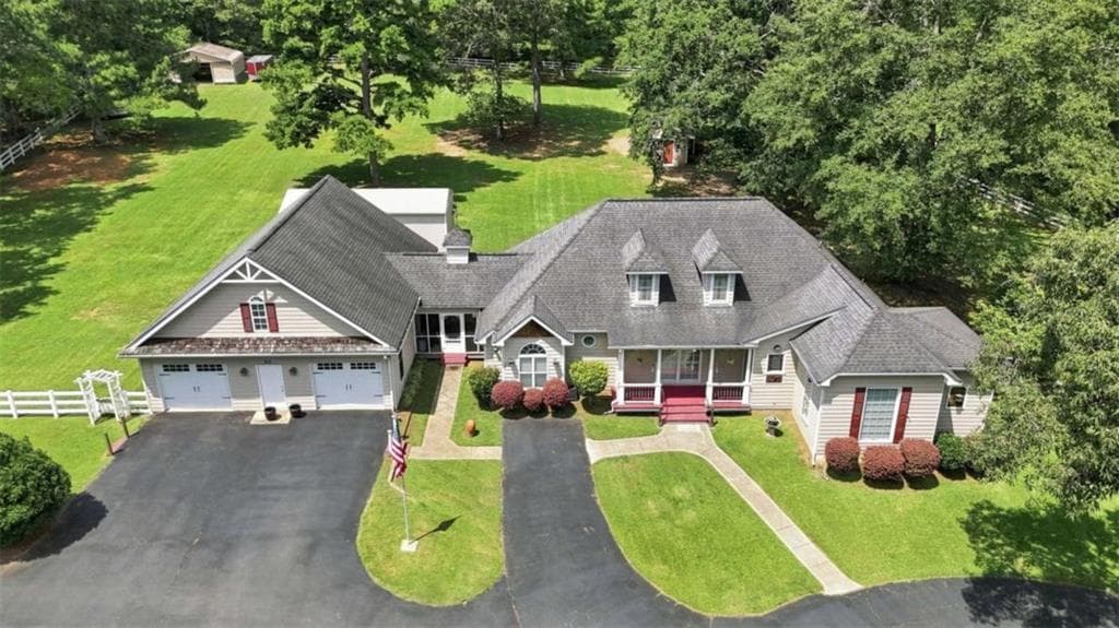 3 bedroom, 4 bathroom, 3,200 sq ft single family residence for sale at 215 Dorsey Road, Hampton, GA 30228 — photo 3