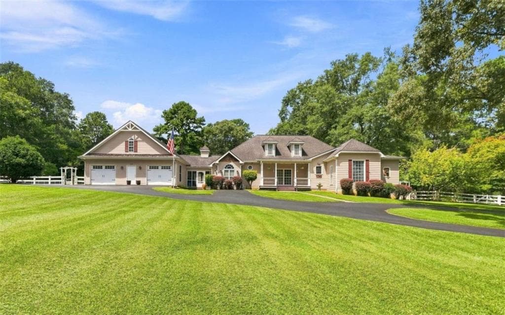 3 bedroom, 4 bathroom, 3,200 sq ft single family residence for sale at 215 Dorsey Road, Hampton, GA 30228 — photo 5