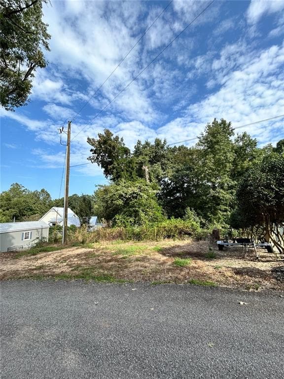 unimproved land for sale at 4033 Sargent Circle, Gainesville, GA 30506 — photo 1 of 7