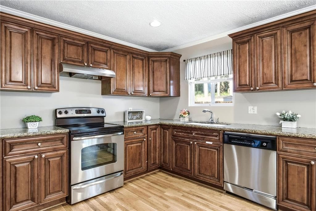 4 bedroom, 4 bathroom, 1,851 sq ft single family residence for rent at 2938 Dover Drive, Duluth, GA 30096 for $3,000 a month — photo 8
