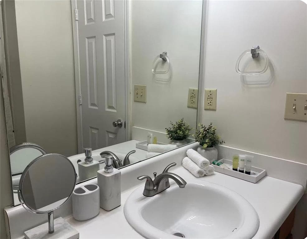2 bedroom, 3 bathroom, 1,168 sq ft townhouse for rent at 758 Heritage Valley Road, Norcross, GA 30093 for $1,500 a month — photo 5
