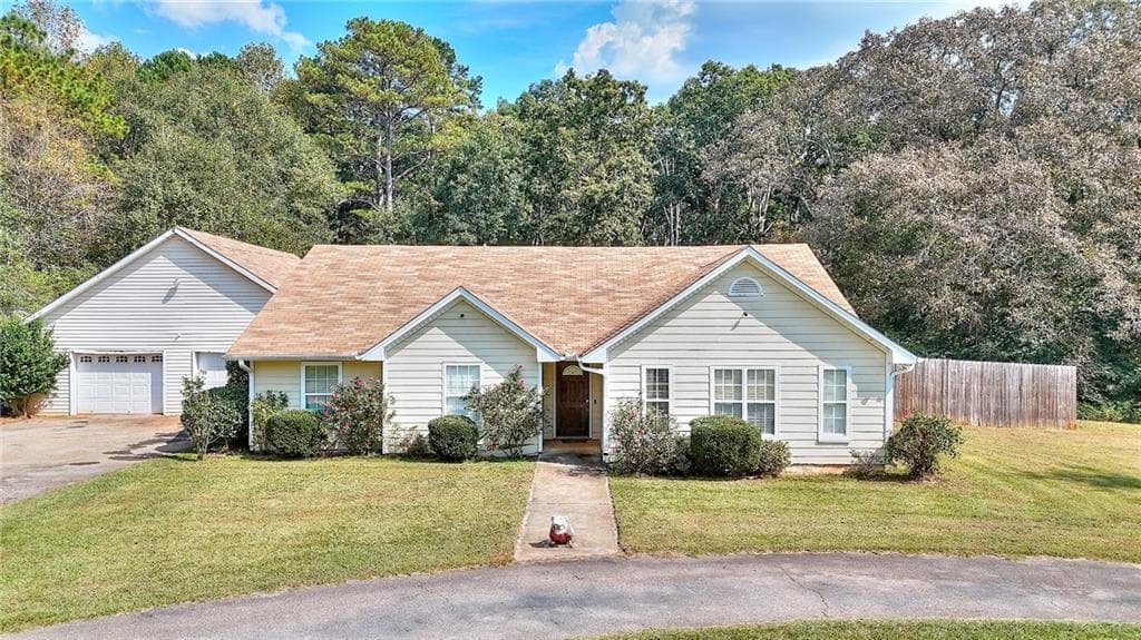 4 bedroom, 3 bathroom, 2,011 sq ft single family residence for sale at 1234 Cabin Bridge Road, Bethlehem, GA 30620 — photo 1 of 35