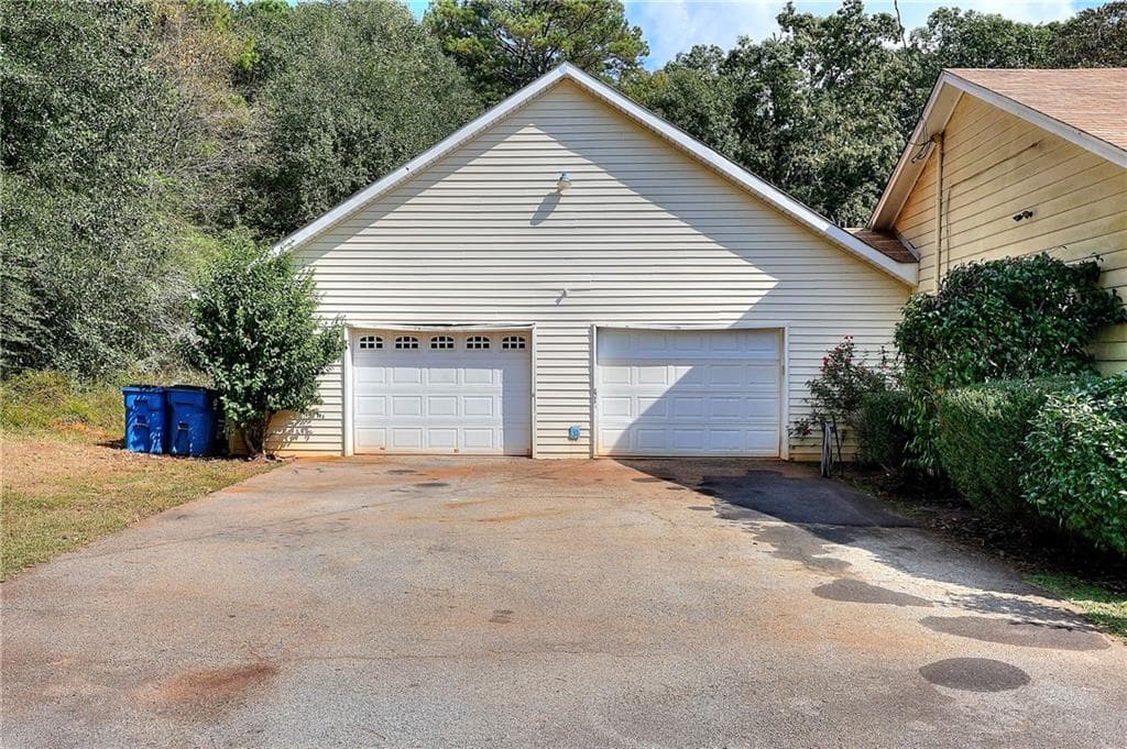 4 bedroom, 3 bathroom, 2,011 sq ft single family residence for sale at 1234 Cabin Bridge Road, Bethlehem, GA 30620 — photo 6