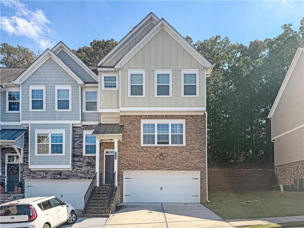 3 bedroom, 4 bathroom, 2,280 sq ft townhouse for sale at 4182 Chatham Ridge Dr, Buford, GA 30518