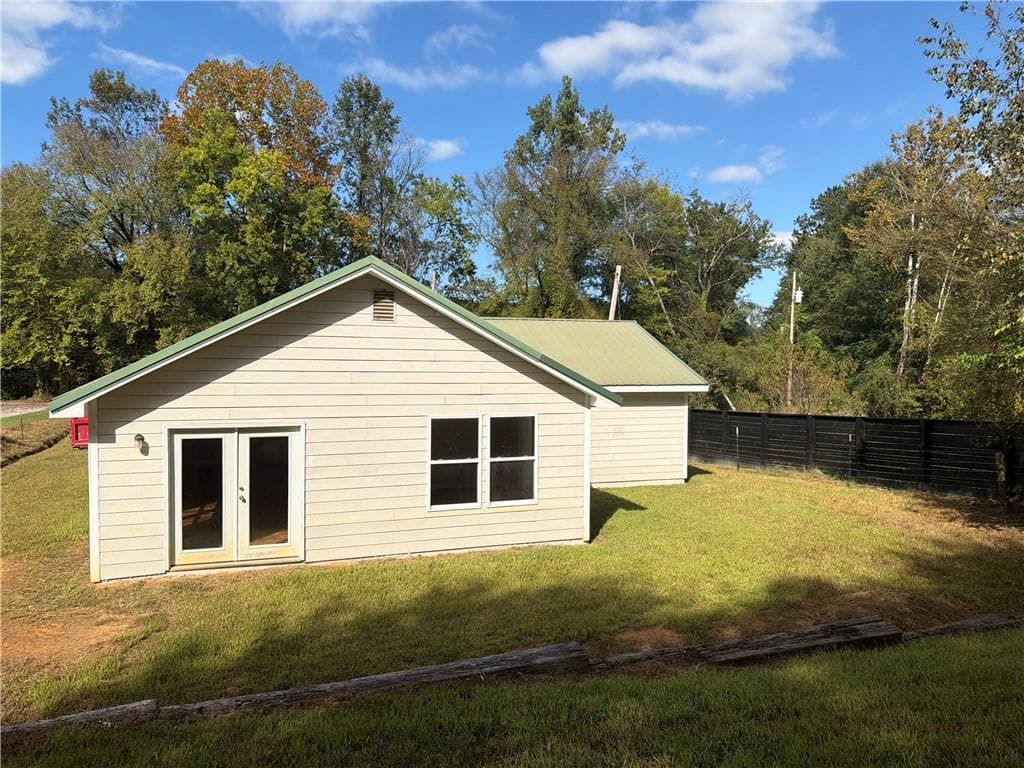 5 bedroom, 3 bathroom, 2,644 sq ft single family residence for sale at 670 Roland Hayes Parkway, Calhoun, GA 30701 — photo 5