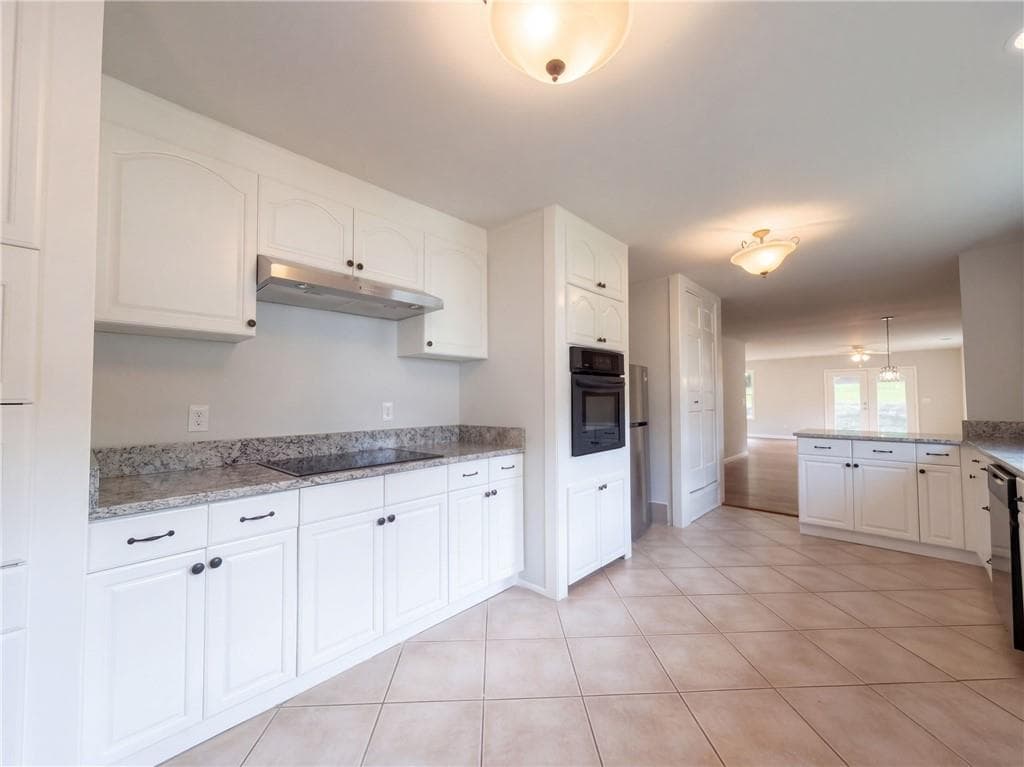 5 bedroom, 3 bathroom, 2,644 sq ft single family residence for sale at 670 Roland Hayes Parkway, Calhoun, GA 30701 — photo 8