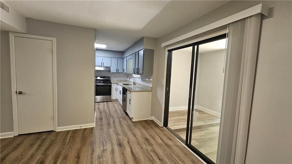 3 bedroom, 3 bathroom, 1,152 sq ft condominium for rent at 1403 Stone Mill Trace, Stone Mountain, GA 30083 for $1,550 a month — photo 5