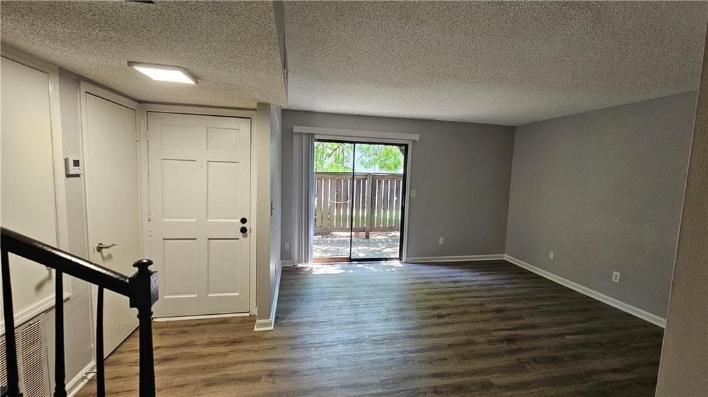 3 bedroom, 3 bathroom, 1,152 sq ft condominium for rent at 1403 Stone Mill Trace, Stone Mountain, GA 30083 for $1,550 a month — photo 2