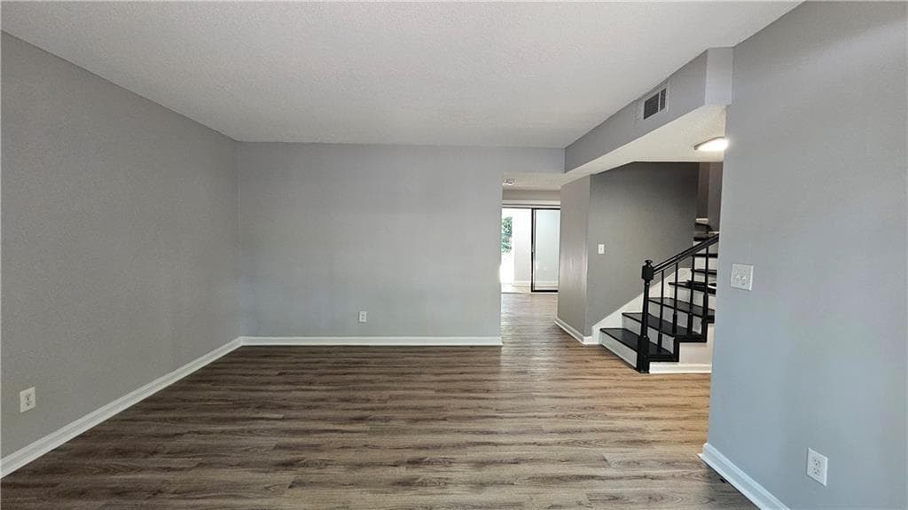 3 bedroom, 3 bathroom, 1,152 sq ft condominium for rent at 1403 Stone Mill Trace, Stone Mountain, GA 30083 for $1,550 a month — photo 3