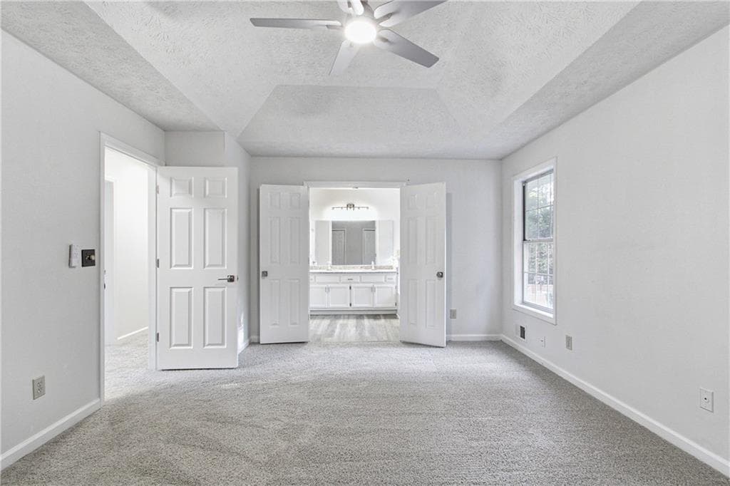 4 bedroom, 2 bathroom, 1,784 sq ft single family residence for sale at 6833 Sarah Jane Lane, Riverdale, GA 30296 — photo 4