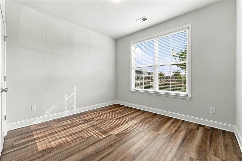 5 bedroom, 4 bathroom, 3,425 sq ft single family residence for rent at 3350 Long Creek Drive, Buford, GA 30519 for $2,750 a month — photo 5