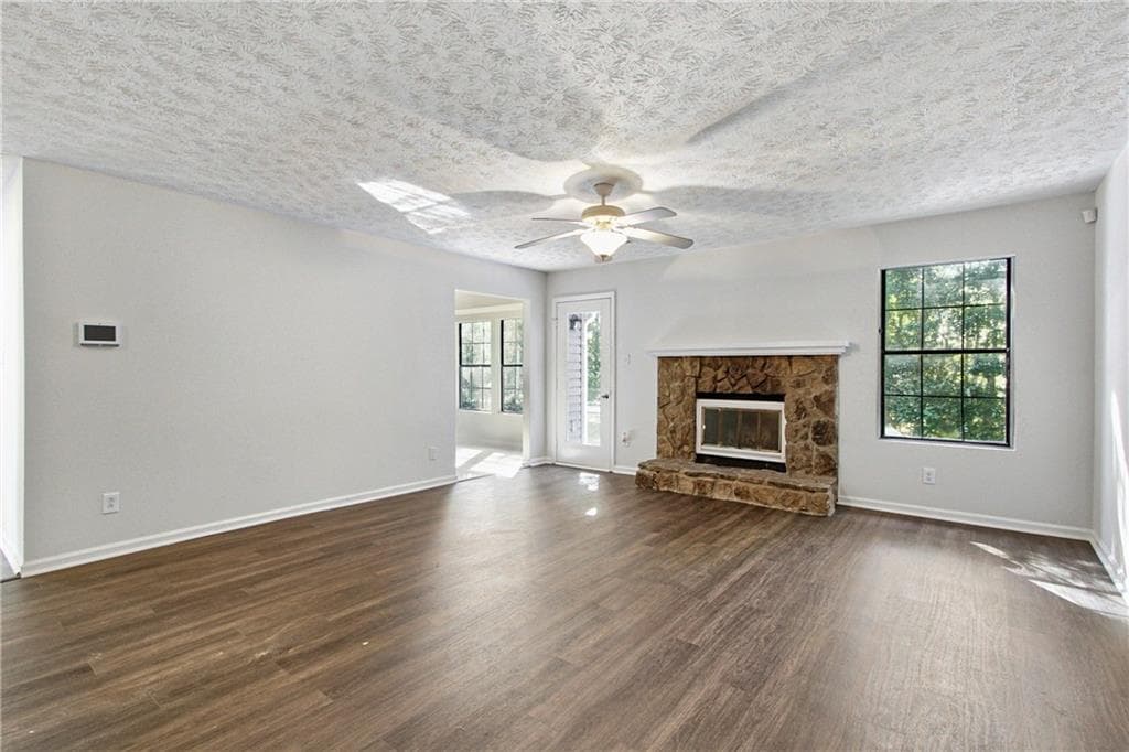 3 bedroom, 2 bathroom, 1,634 sq ft single family residence under contract at 5683 Cape Cod Lane, Lithonia, GA 30038 — photo 2