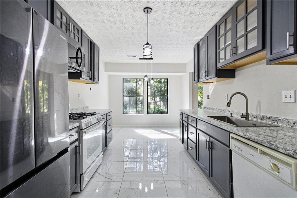 3 bedroom, 2 bathroom, 1,634 sq ft single family residence under contract at 5683 Cape Cod Lane, Lithonia, GA 30038 — photo 10