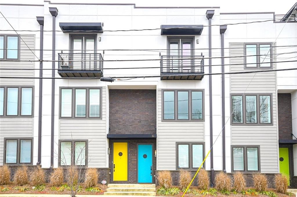 3 bedroom, 3 bathroom, 1,464 sq ft townhouse for rent at 415 Gartrell Street 4, Atlanta, GA 30339 for $3,500 a month — photo 2