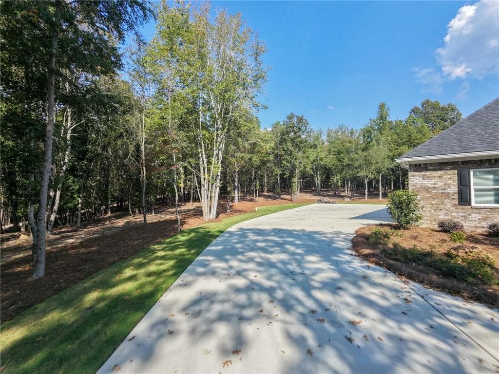 4 bedroom, 4 bathroom, 4,218 sq ft single family residence for sale at 14 Unbridled Road, Rome, GA 30161 — photo 6