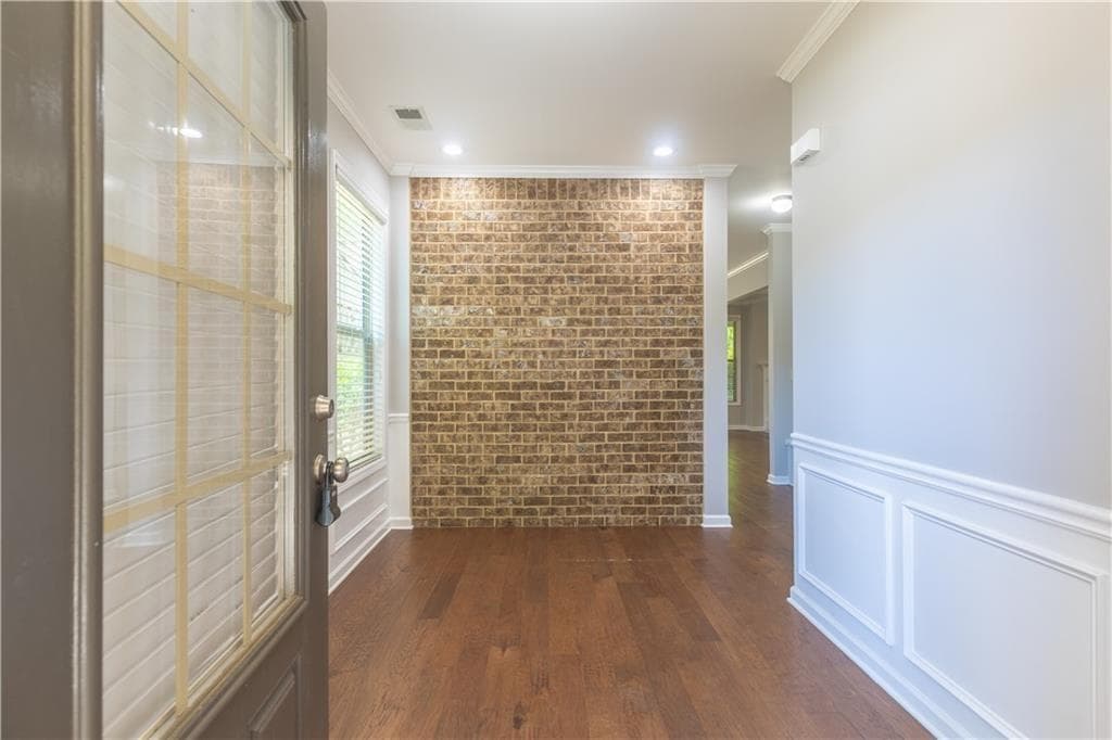 4 bedroom, 3 bathroom, 2,828 sq ft single family residence for rent at 5046 Apple Grove Road, Buford, GA 30519 for $2,400 a month — photo 3