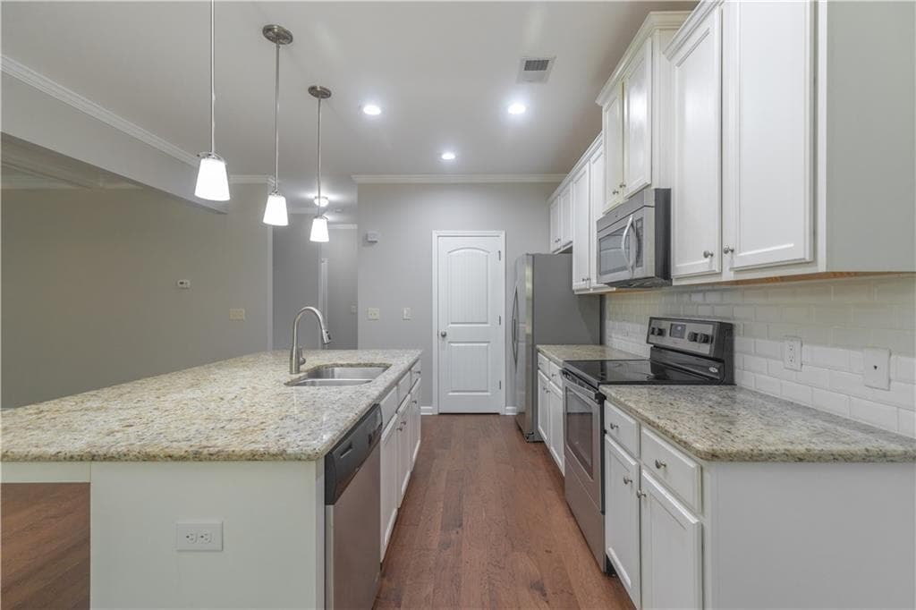 4 bedroom, 3 bathroom, 2,828 sq ft single family residence for rent at 5046 Apple Grove Road, Buford, GA 30519 for $2,400 a month — photo 10
