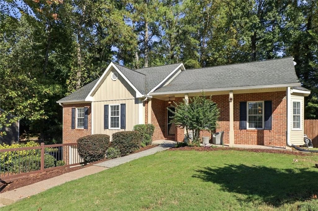 3 bedroom, 2 bathroom, 2,077 sq ft single family residence for sale at 4860 Hampton Square Drive, Johns Creek, GA 30022 — photo 5