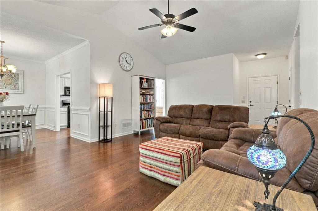 3 bedroom, 2 bathroom, 2,077 sq ft single family residence for sale at 4860 Hampton Square Drive, Johns Creek, GA 30022 — photo 8