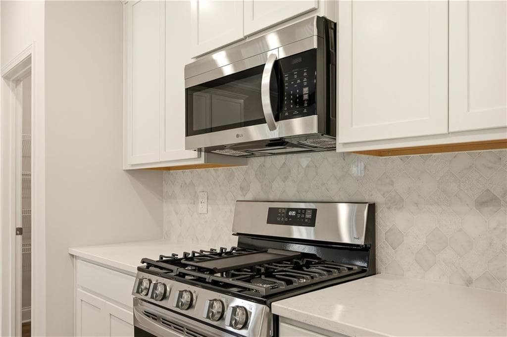 4 bedroom, 3 bathroom, 2,392 sq ft single family residence for sale at 76 Stonebriar Cove, Villa Rica, GA 30180 — photo 9