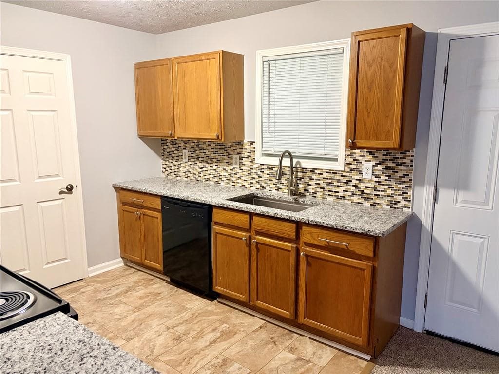 2 bedroom, 3 bathroom, 1,120 sq ft duplex for rent at 625 Baron Drive A, Monroe, GA 30655 for $1,400 a month — photo 2