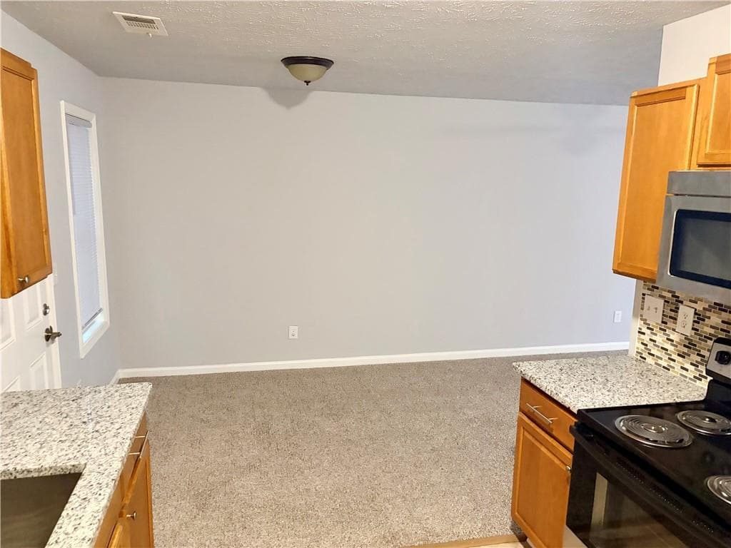 2 bedroom, 3 bathroom, 1,120 sq ft duplex for rent at 625 Baron Drive A, Monroe, GA 30655 for $1,400 a month — photo 5