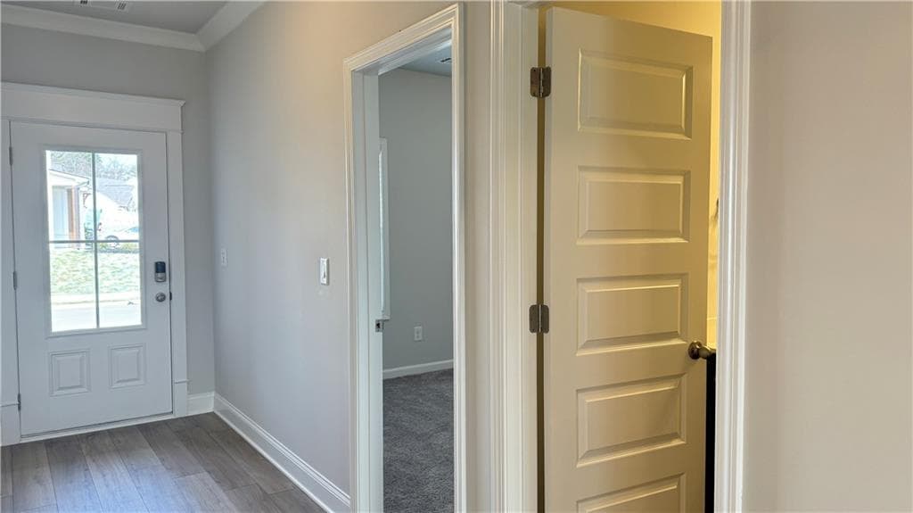 4 bedroom, 3 bathroom, 2,252 sq ft single family residence for rent at 404 Sterling Creek Way, Loganville, GA 30052 for $2,695 a month — photo 3