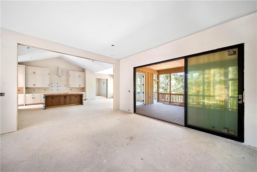 5 bedroom, 6 bathroom, 5,443 sq ft single family residence for sale at 915 Ebenezer Lane, Milton, GA 30075 — photo 8
