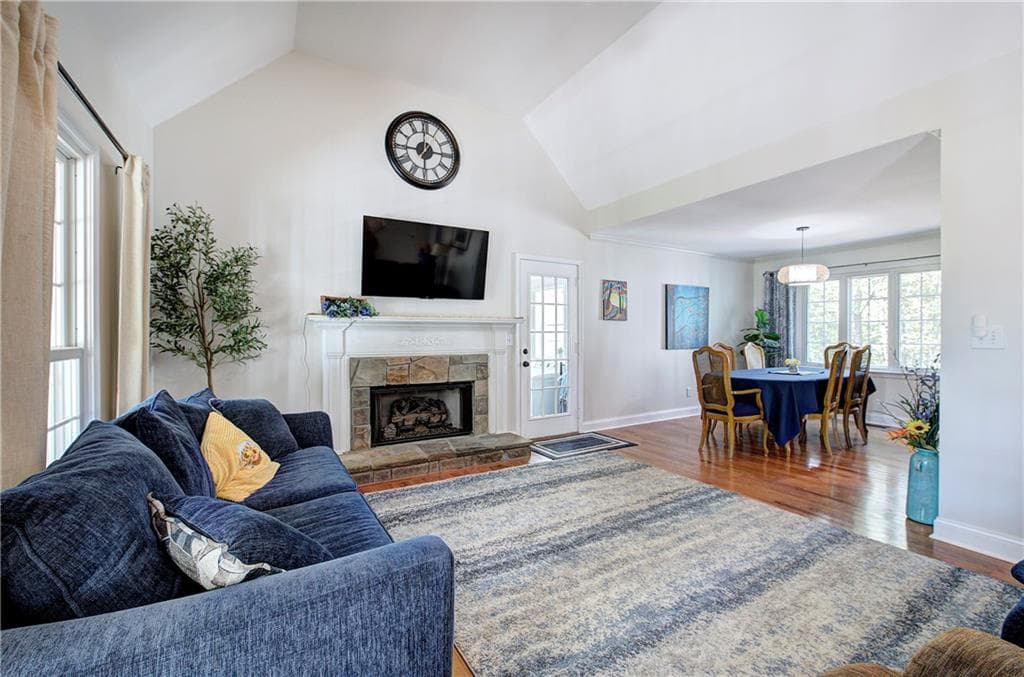 4 bedroom, 4 bathroom, 3,024 sq ft single family residence under contract at 265 Cedar Creek Road, Cartersville, GA 30121 — photo 3