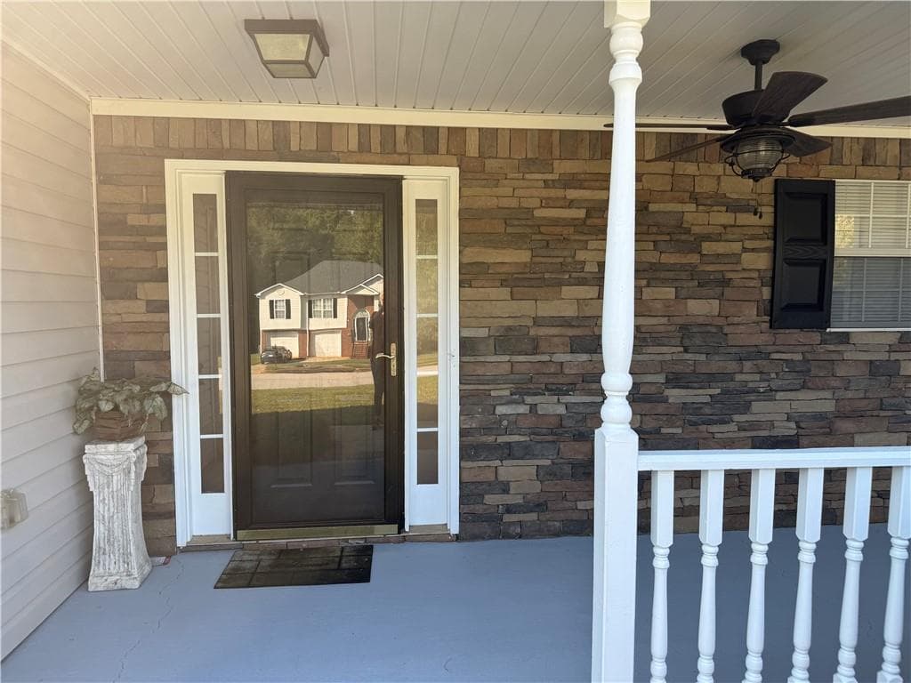 4 bedroom, 3 bathroom, 1,696 sq ft single family residence for rent at 170 Avery Drive, Covington, GA 30016 for $2,000 a month — photo 2