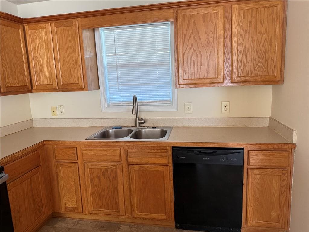4 bedroom, 3 bathroom, 1,696 sq ft single family residence for rent at 170 Avery Drive, Covington, GA 30016 for $2,000 a month — photo 10