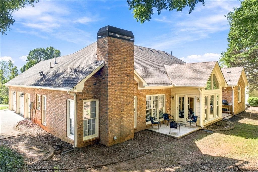 4 bedroom, 3 bathroom, 2,419 sq ft single family residence for sale at 508 Terra Verte, Peachtree City, GA 30269 — photo 2