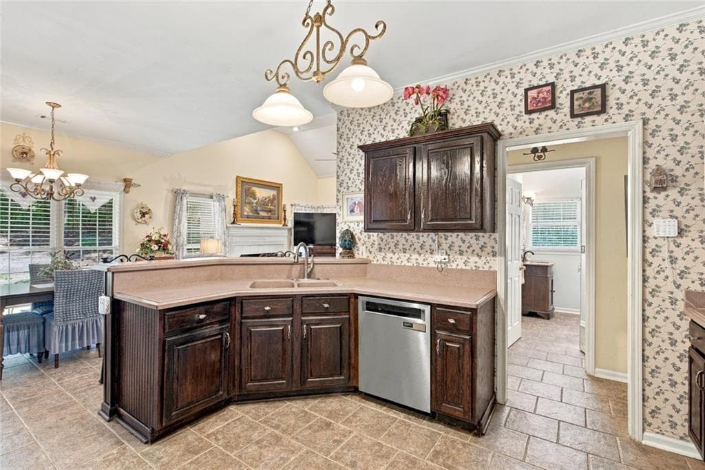 4 bedroom, 3 bathroom, 2,419 sq ft single family residence for sale at 508 Terra Verte, Peachtree City, GA 30269 — photo 9