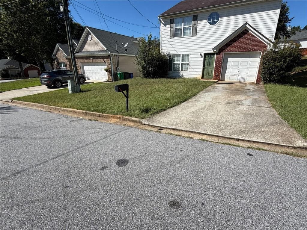 3 bedroom, 3 bathroom, 1,471 sq ft single family residence for rent at 6692 Browns Mill Trail, Lithonia, GA 30038 for $1,850 a month