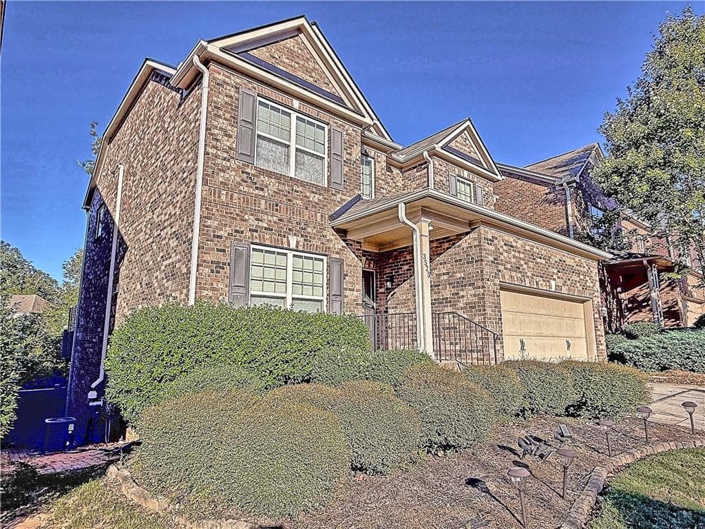 5 bedroom, 3 bathroom, 2,728 sq ft single family residence for sale at 3525 Flycatcher way, Duluth, GA 30097