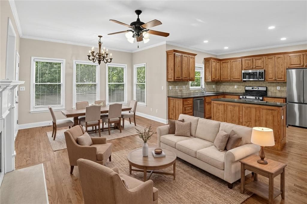 4 bedroom, 3 bathroom, 3,456 sq ft single family residence for sale at 1176 Michael Lane, Decatur, GA 30033 — photo 2