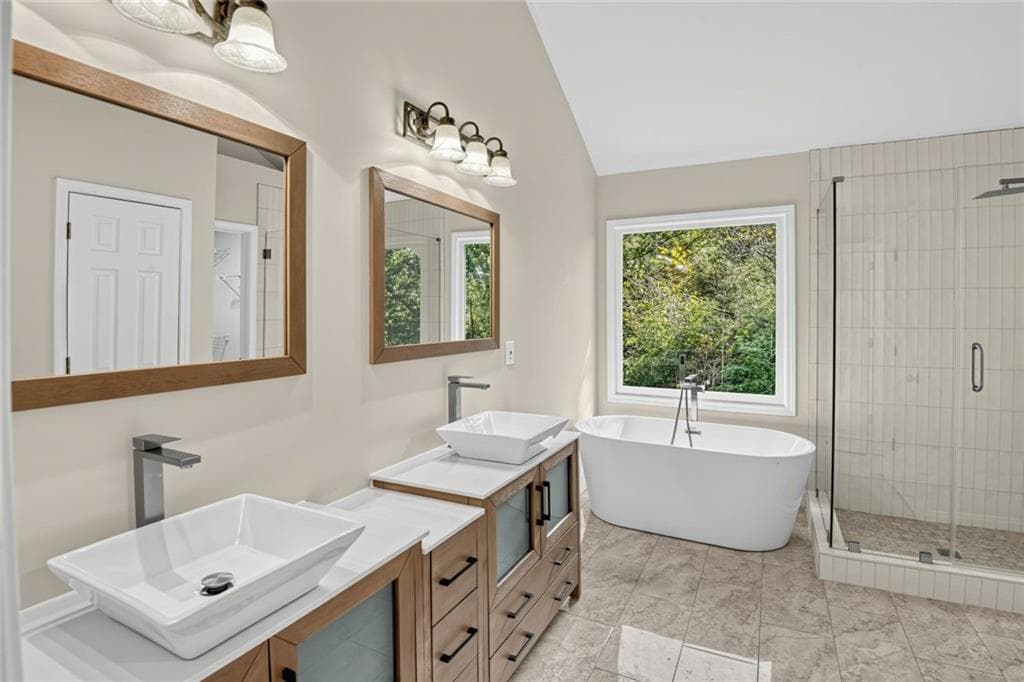 4 bedroom, 3 bathroom, 3,456 sq ft single family residence for sale at 1176 Michael Lane, Decatur, GA 30033 — photo 4