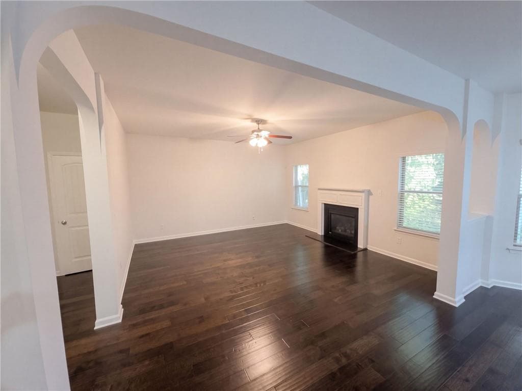 6 bedroom, 4 bathroom, 3,071 sq ft single family residence for sale at 996 Spanish Moss Trail, Loganville, GA 30052 — photo 3