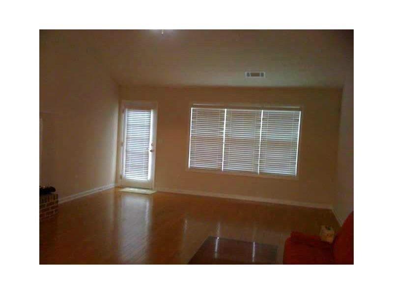 4 bedroom, 3 bathroom, 2,674 sq ft single family residence for rent at 3555 Stoneleigh Run Drive 3555, Buford, GA 30519 for $2,300 a month — photo 2
