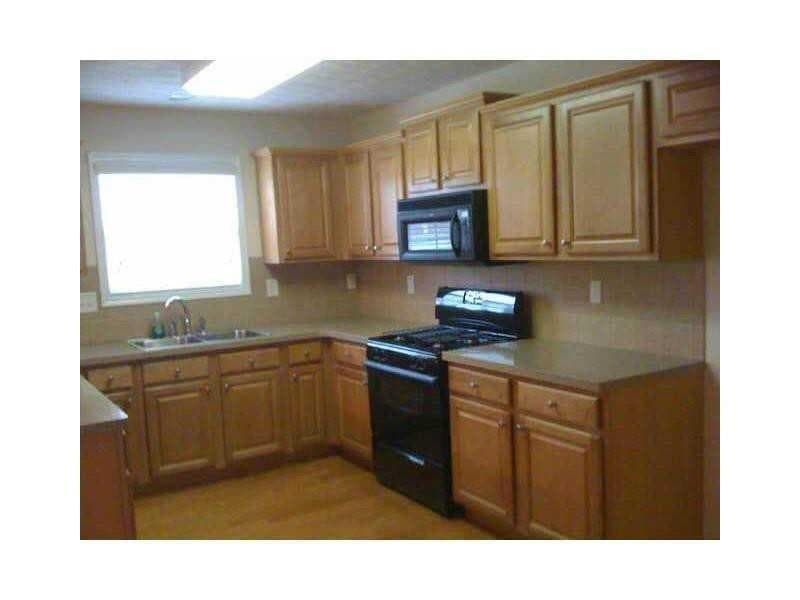 4 bedroom, 3 bathroom, 2,674 sq ft single family residence for rent at 3555 Stoneleigh Run Drive 3555, Buford, GA 30519 for $2,300 a month — photo 5