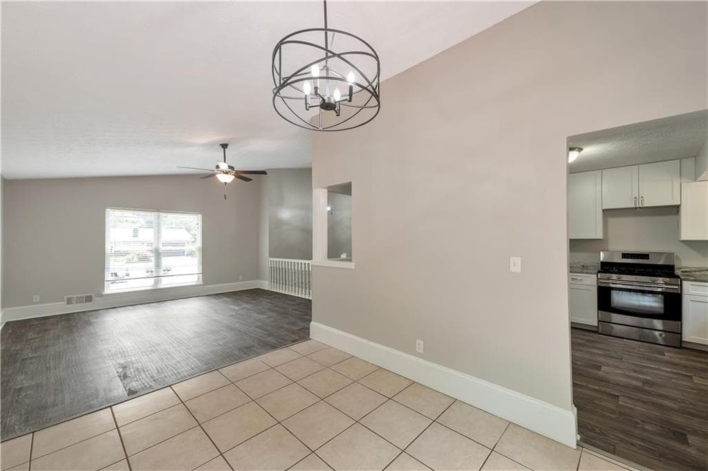 5 bedroom, 3 bathroom, 2,624 sq ft single family residence for rent at 4720 Jamerson Forest Circle, Marietta, GA 30066 for $2,795 a month — photo 7