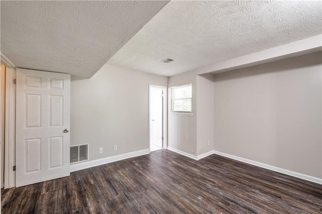 5 bedroom, 3 bathroom, 2,624 sq ft single family residence for rent at 4720 Jamerson Forest Circle, Marietta, GA 30066 for $2,795 a month — photo 10