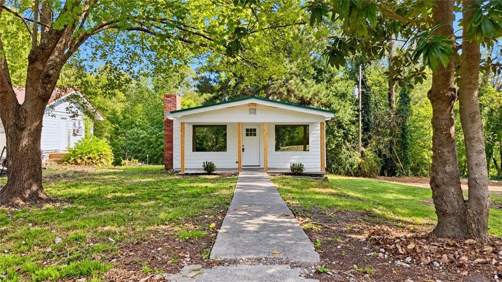 3 bedroom, 1 bathroom, 1,176 sq ft single family residence for sale at 1051 Cavender Road, Dalton, GA 30721