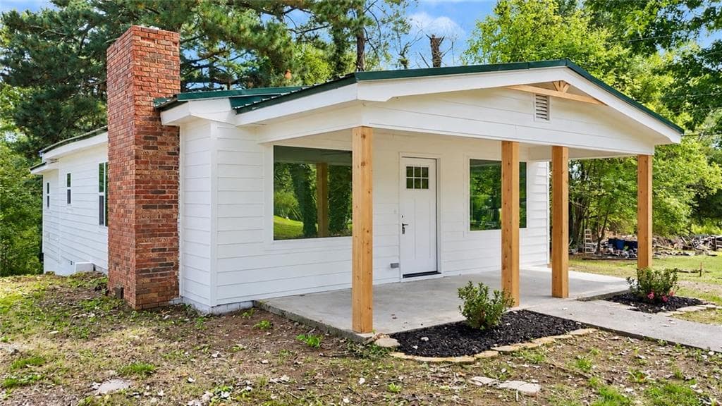 3 bedroom, 1 bathroom, 1,176 sq ft single family residence for sale at 1051 Cavender Road, Dalton, GA 30721 — photo 4