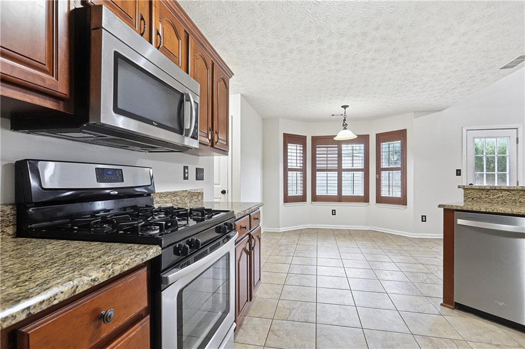 3 bedroom, 3 bathroom, 2,045 sq ft single family residence for sale at 5713 Mill View Way, Lithonia, GA 30038 — photo 9